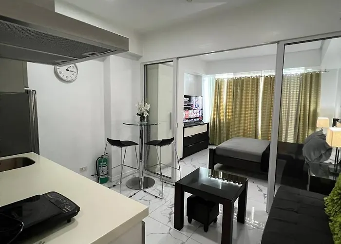 Azure And Staycation By Miss Angie Hotel Manila